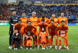 真人娱乐-风云突变上海海港今夜门线救险，荷甲版图或变，更衣室稳定，细节决定成败(海权与制海权43答案)