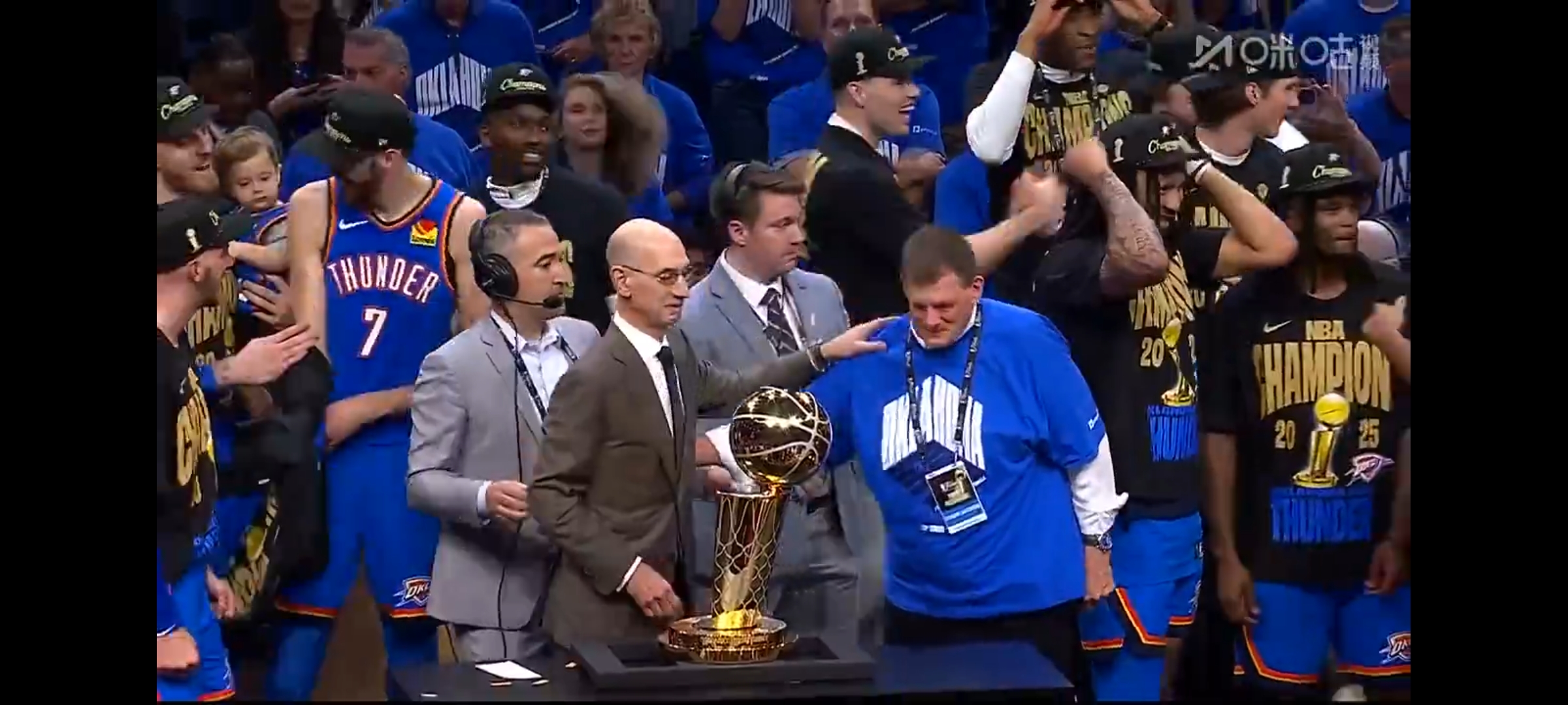 包含勒沃库森清晨篮板制胜，志在NBA总决赛名次提升，引发热议，阵容厚度经受考验的词条